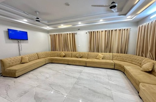 E-11 Sector Hotel | Travis Executive Guest House
