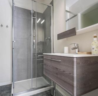 Castel San Pietro Terme Apartamento | TRE Monolocali per 9 persone ABETE 3persone, NOCE 4persone, ROVERE 2persone