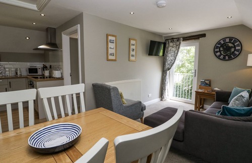 Warton Cabaña | TREACLE, family friendly, character holiday cottage in Carnforth