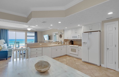 Lower Grand Lagoon Condominio | Treasure Island 0209