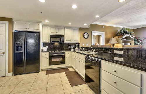Lower Grand Lagoon Condominio | Treasure Island 2202