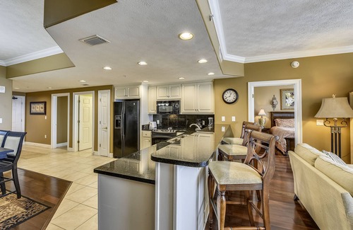Lower Grand Lagoon Condominio | Treasure Island 2202