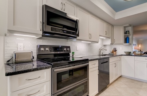 Capri Isle Condominio | Treasure Island Isle of Capri Pool 2/2