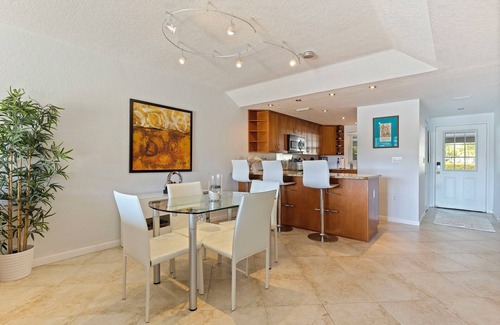 Capri Isle Condominio | Treasure Island Waterfront Condo on Peaceful Isle of Capri