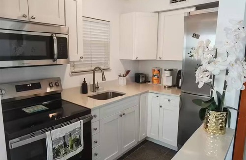 Capri Isle Apartamento | Treasure Island Waterfront Oasis Minutes to Beach Dock Sunsets at John’s Pass