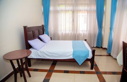 Kampala Hotel | TreasureView Courts