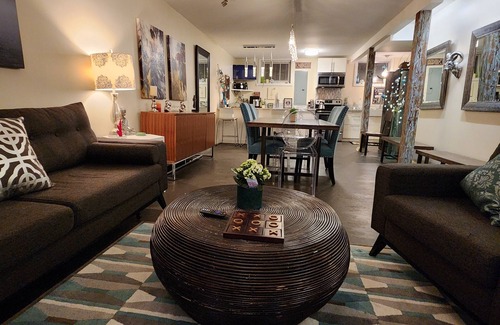 Lents Apartamento | Trátese a una impresionante casa recién remodelada lejos de casa en el sureste de Portland