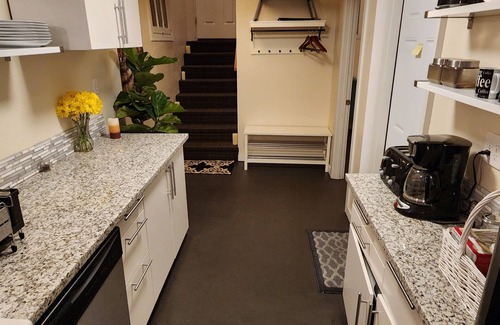 Lents Apartamento | Trátese a una impresionante casa recién remodelada lejos de casa en el sureste de Portland