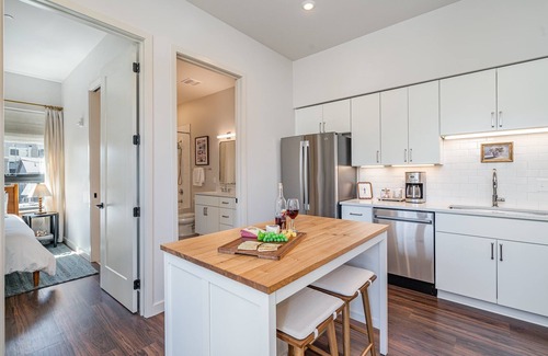 Edgehill Cabaña | Treble Maker -rooftop Lounge - Pool - In Music Row