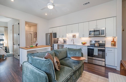 Edgehill Cabaña | Treble Maker -rooftop Lounge - Pool - In Music Row