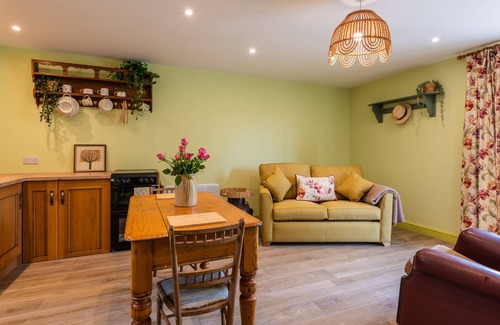 Cowbridge Casa | Tredodridge Barn Retreat