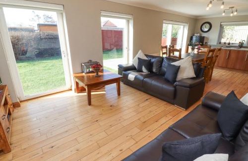 Beadnell Casa | Tree Corner