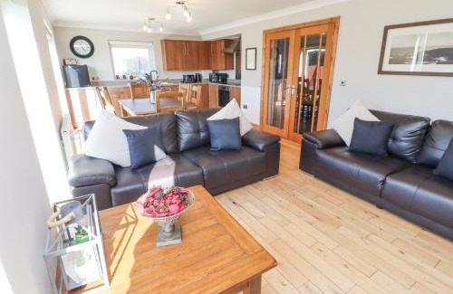 Beadnell Casa | Tree Corner