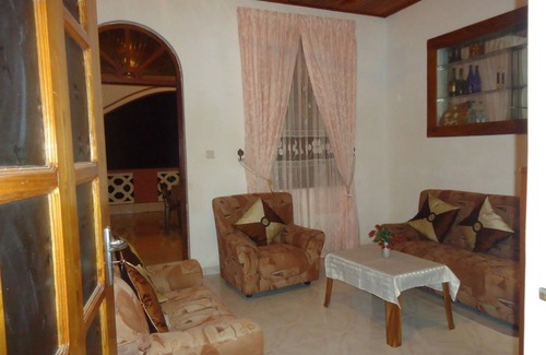 Anuradhapura Hotel | Tree House Holiday Home