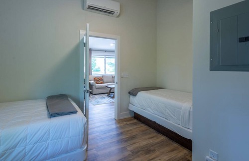 Canton Casa | Tree House Lodging One in Springdale Golf Resort