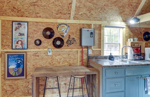 Higden Cabaña | Tree-Lined Higden Retreat: Close to Parks + Trails