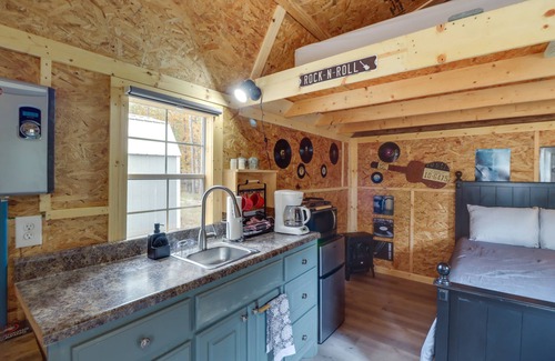 Higden Cabaña | Tree-Lined Higden Retreat: Close to Parks + Trails