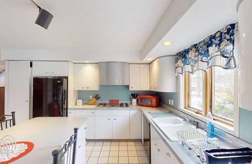 Lee Casa | Tree-lined Home, Large Yard, Pool, & Dog-Friendly.