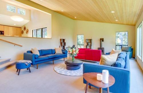 Sea Ranch Casa | Tree-to-Sea Haven