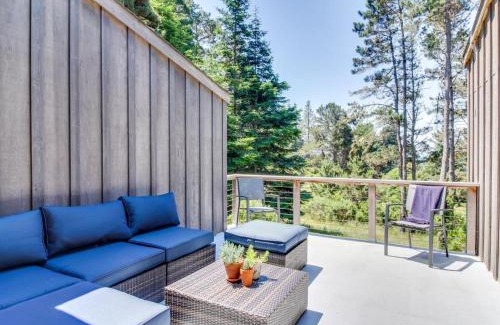 Sea Ranch Casa | Tree-to-Sea Haven