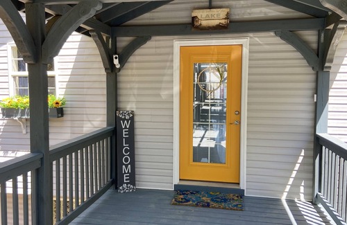Norwood Casa | Tree Top Cove on Lake Tillery- Family Friendly Waterfront Escape