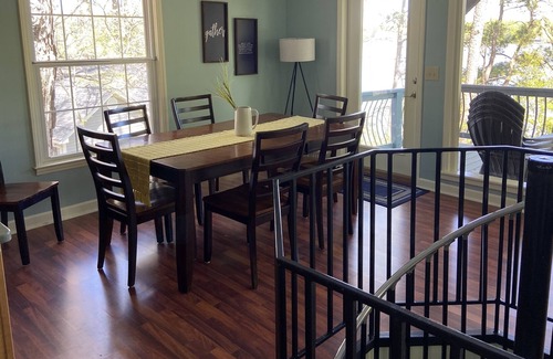 Norwood Casa | Tree Top Cove on Lake Tillery- Family Friendly Waterfront Escape