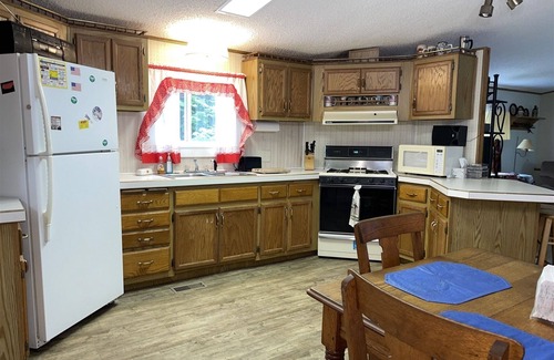 Park Falls Casa | Tree Top Retreat | 3 Bed, 2 Bath