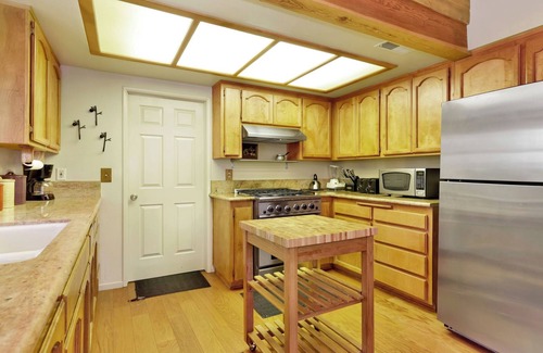 Upper Moonridge Cabina | Tree TOP Views #2060