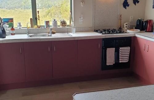 Haruru Casa | Stunning water views..Dogs are welcome free Netflix..close to all amenities..