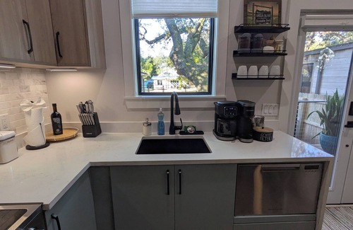 Fernandina Beach Cabaña | Tree View Cottage - A Tranquil Getaway in Fernandina Beach