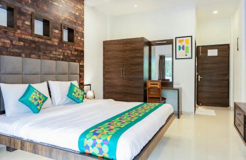 Palghar Hotel | Treebo Blue Roof, Kelwa