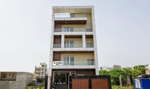 Noida Hotel | Treebo Grand Vista - 62