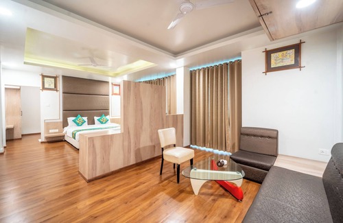 Bhopal Hotel | Treebo Kamal Regency