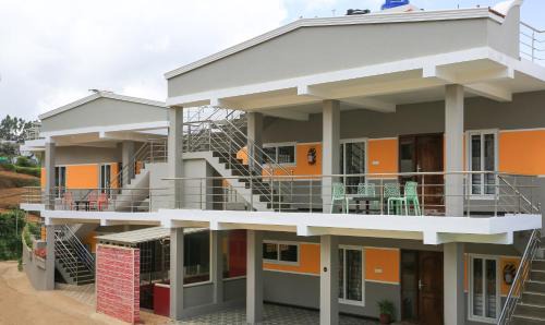 Ooty Hotel | Treebo Light House, 900 Mtrs From Botanical Garden