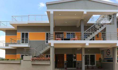Ooty Hotel | Treebo Light House, 900 Mtrs From Botanical Garden