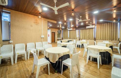 Bhopal Hotel | Treebo Lotus Blue