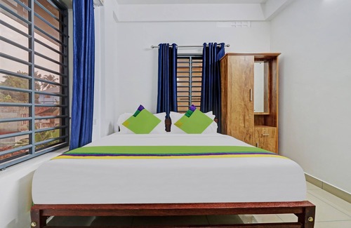 Aluva Casa | Treebo Nirupama, 750m from Aluva Railway station