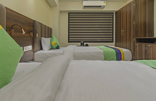 Malviya Nagar Hotel | Treebo Pink City Grand