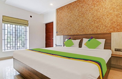 Guruvayur Hotel | Treebo Trend Sreepathi Mayoogha
