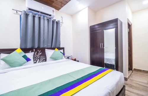 Banjara Hills Hotel | Treebo The Address Inn Mehdipatnam