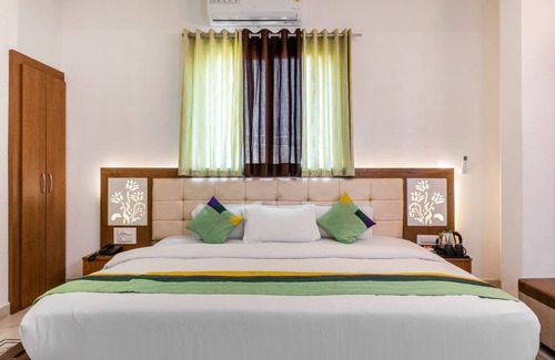 Lake Swaroop Sagar Hotel | Treebo The Fresco Lake Pichola
