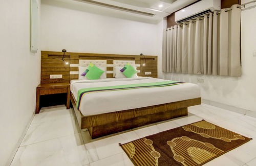 Naraina Hotel | Treebo The Kings Plaza
