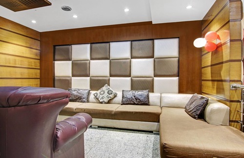Karol Bagh Hotel | Treebo Trend Hotel Fortuner