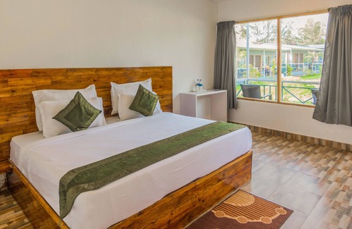 Morjim Hotel | Treebo Trend Lands End Beach Resort