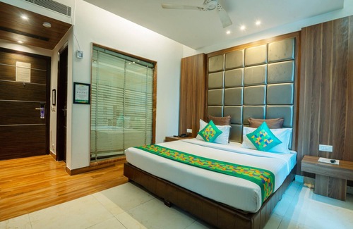 Naraina Hotel | Treebo Twin Tree