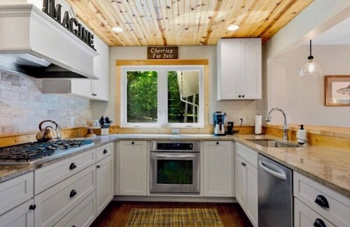 Gills Rock Casa | TREEBROOK Luxury Waterfront 5 BR 3 BA home Stunning Views, Decks, and Fire Pit