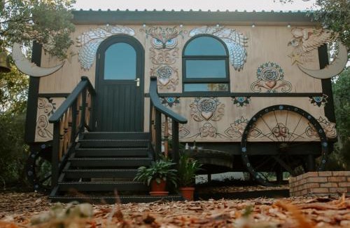 Wilderness Casa | Treedom Villas and Vardos