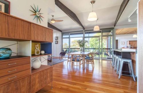 Eagle Bay Casa | TreeHaus I Private Properties