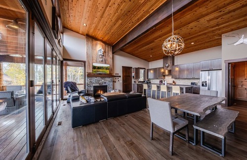 Eureka Casa | Treehouse at the Wilderness Club