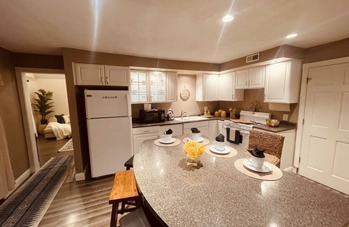 Michigan City Cabaña | Treehouse Bungalow- Quaint and Cozy Getaway!